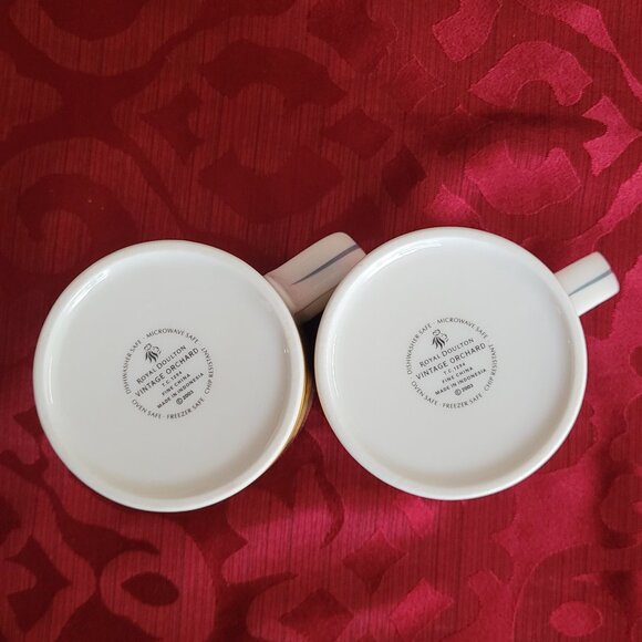 2 Royal Doulton Vintage Orchard Plums Cherries Coffee Mugs - Picture 4 of 4